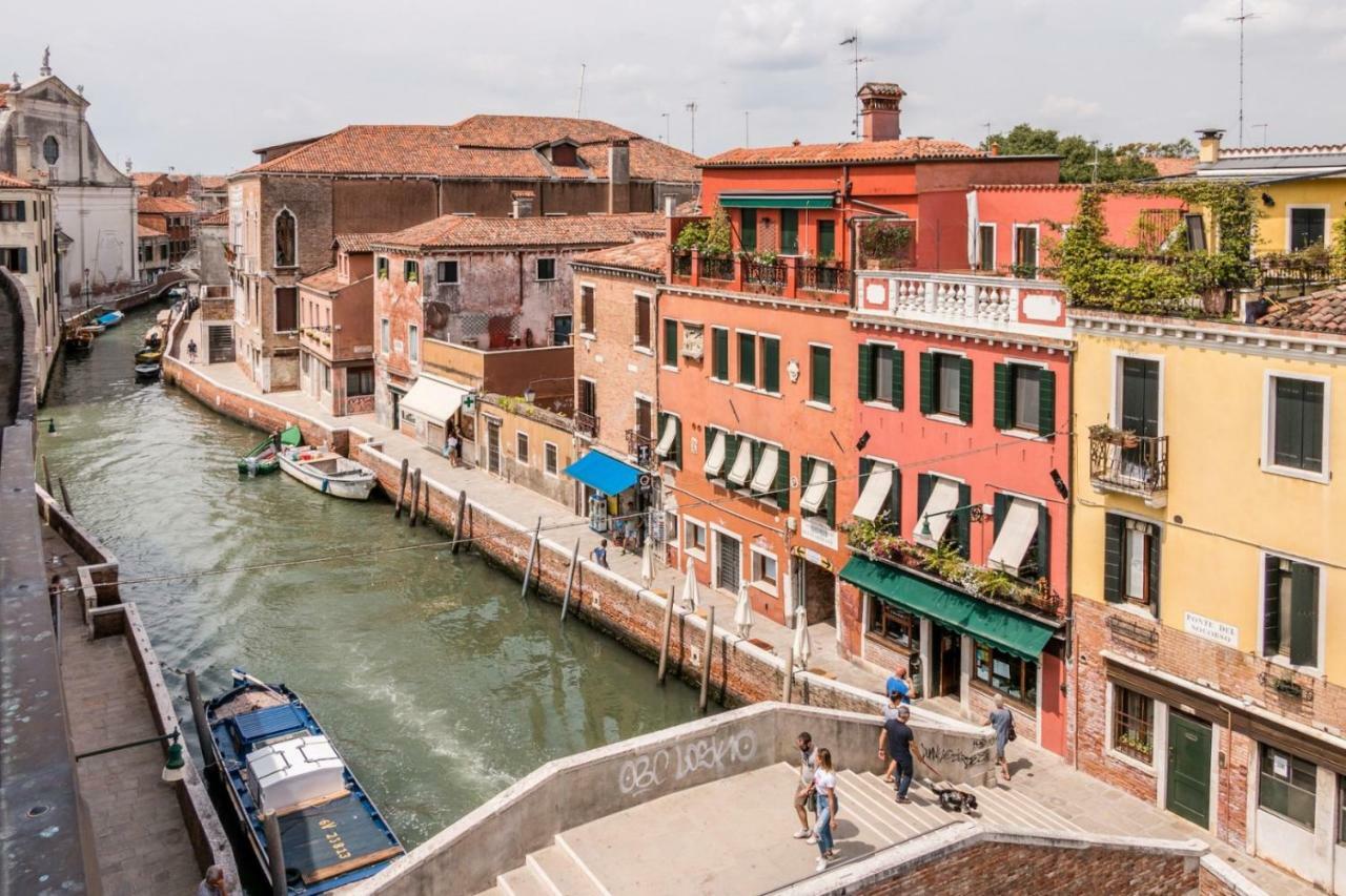 Carmini Canal View And Balcony With Lift Венеция Экстерьер фото
