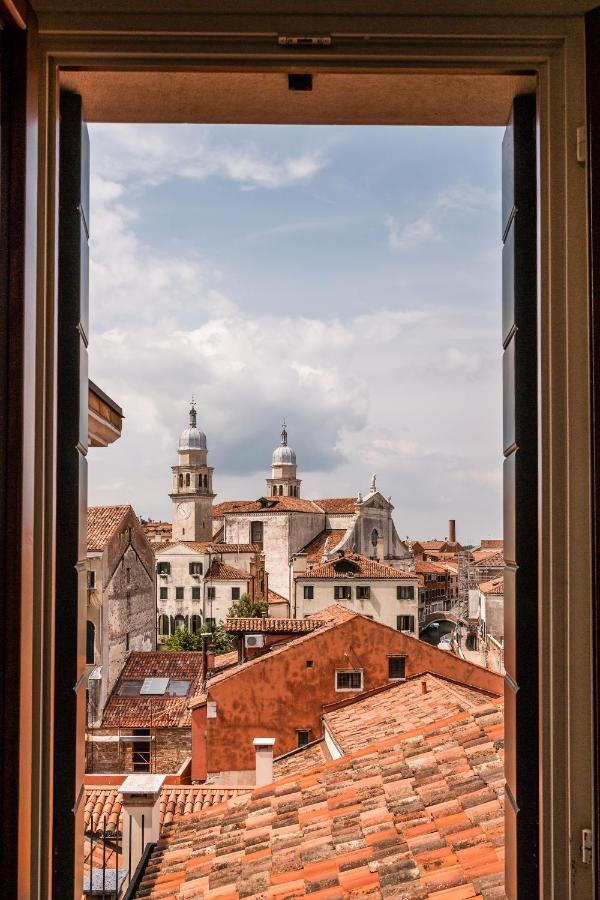 Carmini Canal View And Balcony With Lift Венеция Экстерьер фото